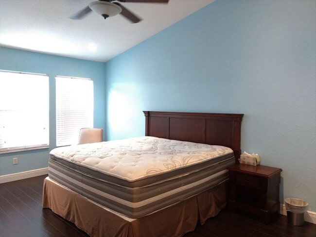 Photo - Townhome in Stonebridge Lakes at Metrowest!