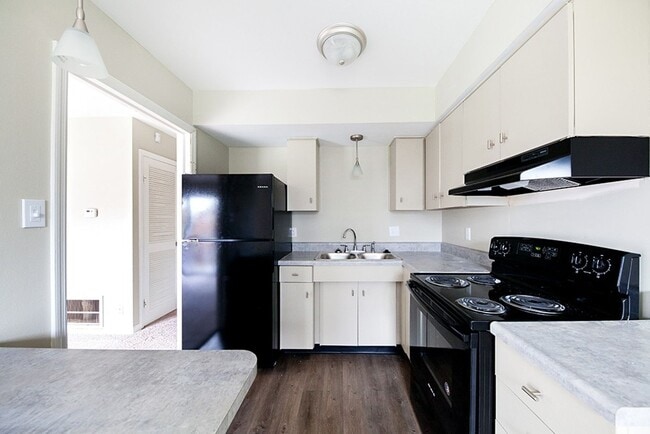 Photo - The Maywood at Speedway