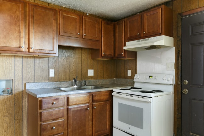 Photo - 1049 Rulnick St