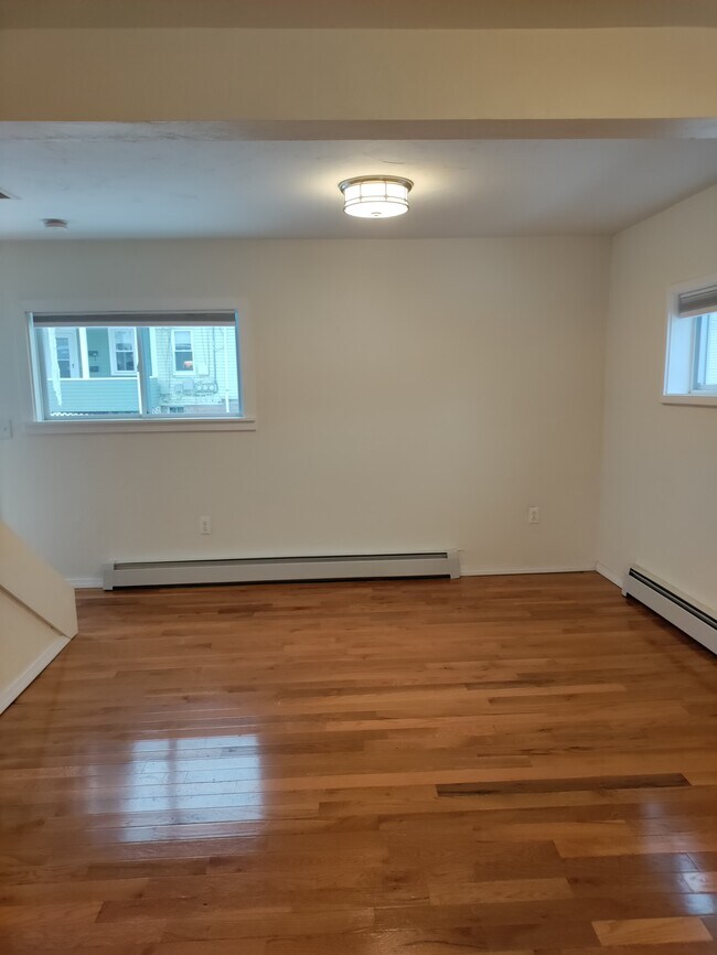 Living Room - 19 Chestnut St