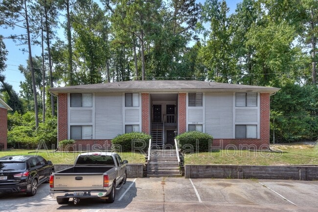 Building Photo - 3510 Woodlake Rd