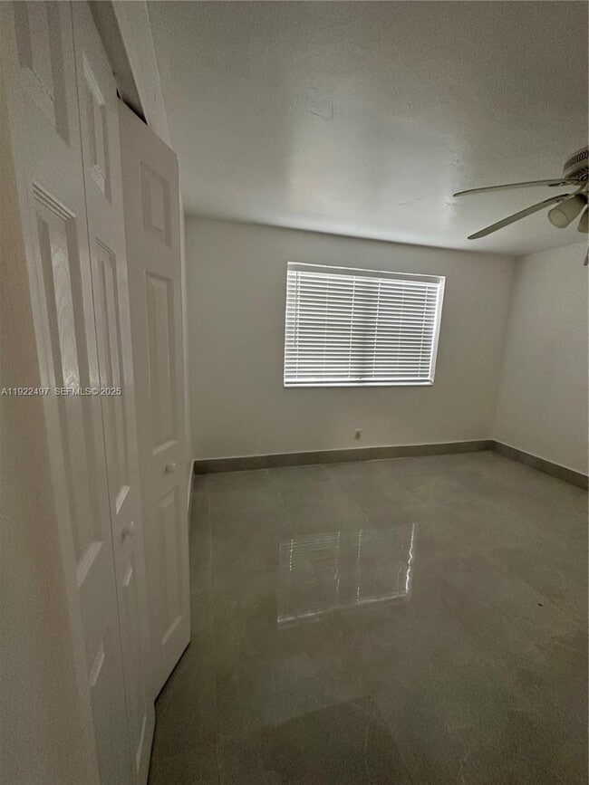 Photo - 209 SW 5th St