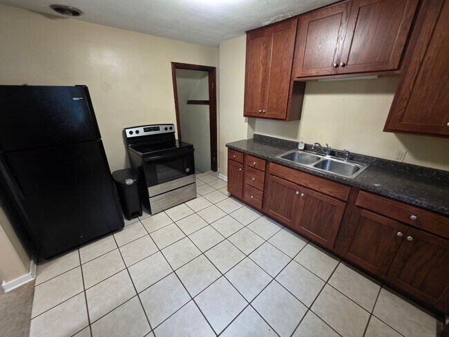 Building Photo - 626-628 Ripley Ave Unit 628 Ripley Ave