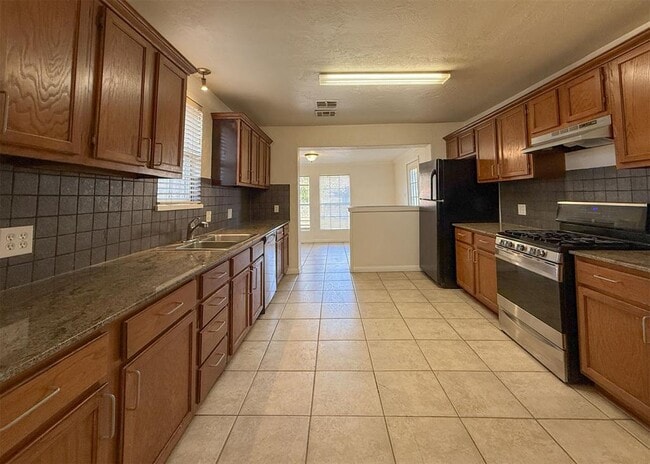 Photo - 2341 NW 37th St