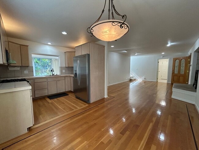 Photo - 2 Bed, 2.5 Bath Walnut Creek Home – Peacef...