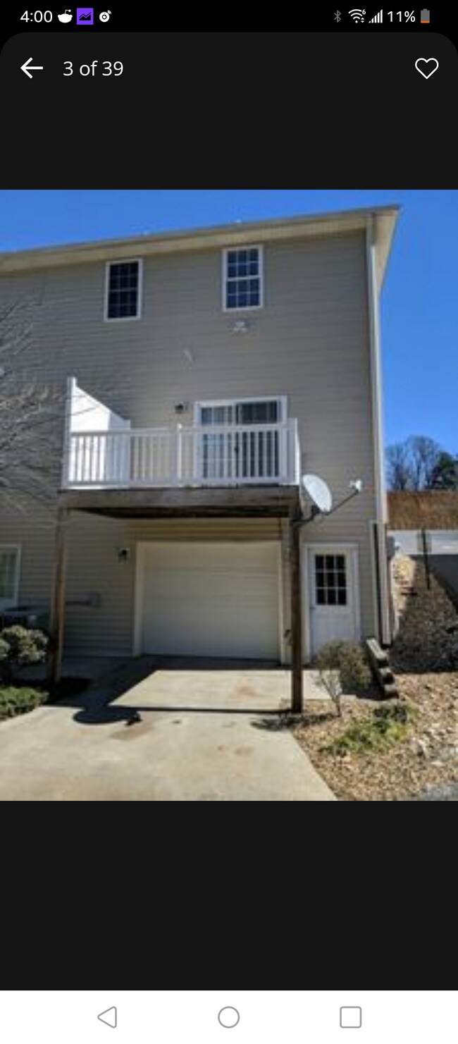 Photo - 1002 Enterprise Dr