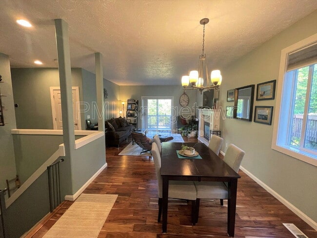 Photo - 1723 NW Wonderview Ave