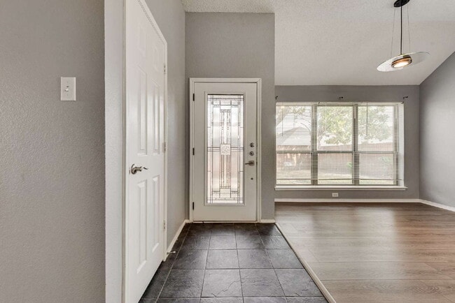 Photo - Garden haven 3 bed 2 bath home in H-E-B school district