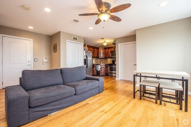 Building Photo - 605 New York Ave Unit 703 Rental