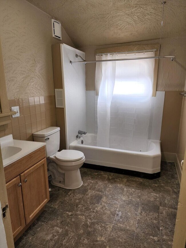 Photo - Newly remodeled 2 bedroom, 1.5 bathroom House