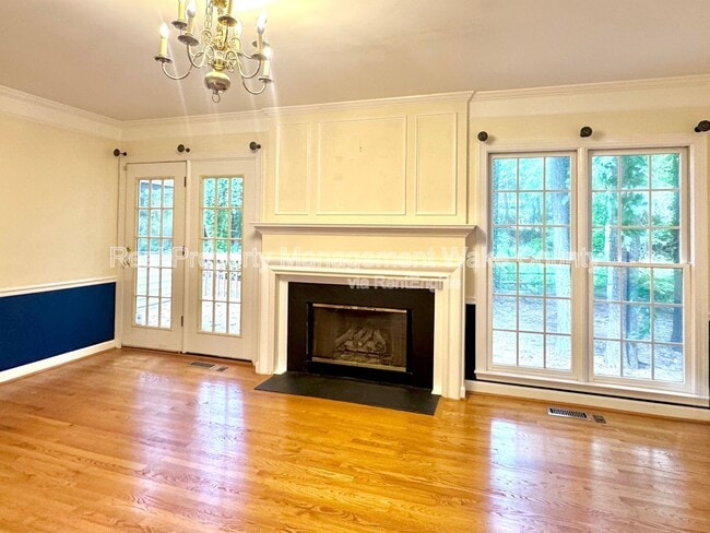 Photo - 106 Oak Spring Ct