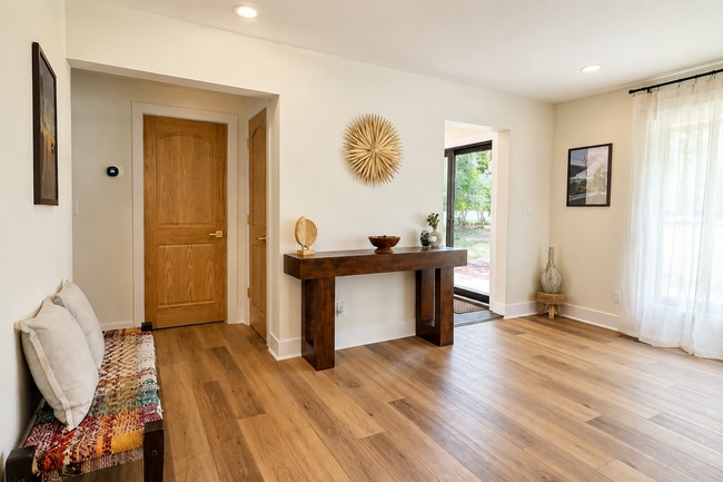 Photo - 21885 Maplewood Dr