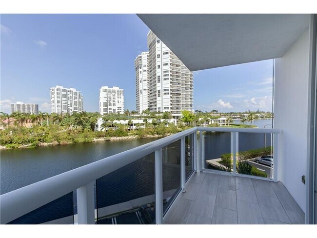20505 E Country Club Dr Unit 431