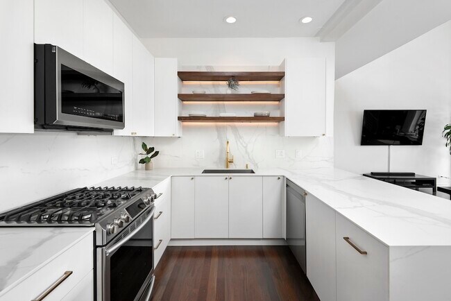 Photo - 808 N Greenview Ave Unit 4C
