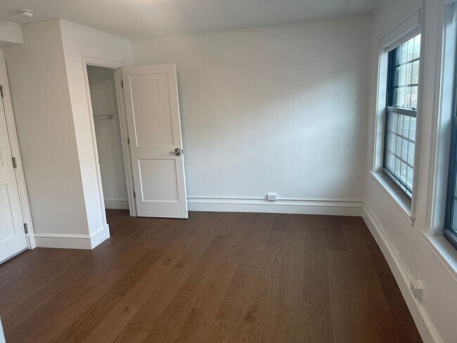 Photo - Harvard Square Brande new Super Sunny AWESOME studio 1 free Month Students ok