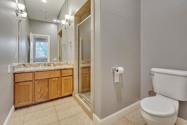 Photo - 1215 Rosedale St