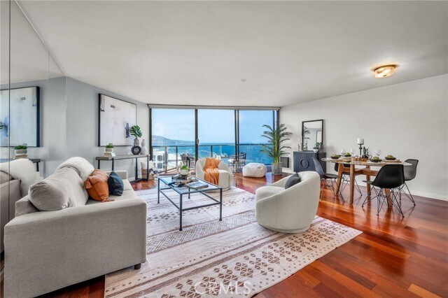 Building Photo - 531 Esplanade Unit 714