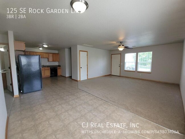 Photo - 125 SE Rock Garden Ln