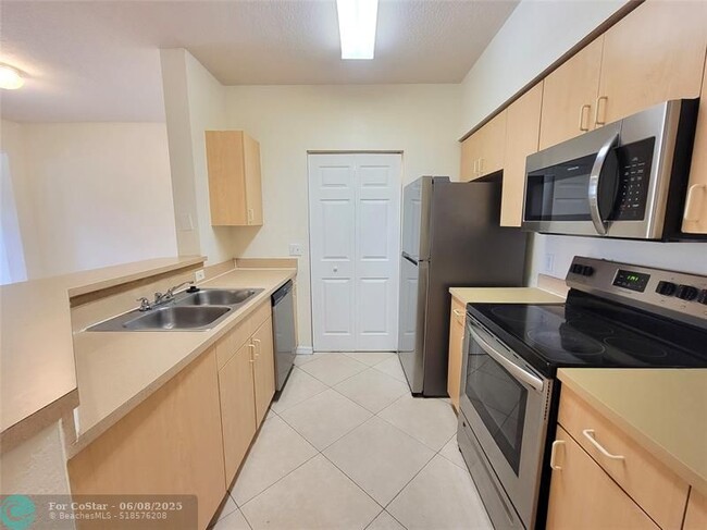 Photo - 2109 Belmont Ln Condo Unit 2109