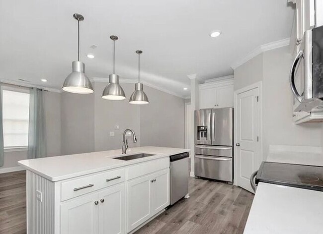 Photo - Pre-leasing for an April Move in-TOWN MADISON