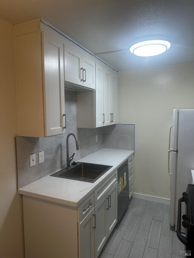 Photo - 117 Springs Rd