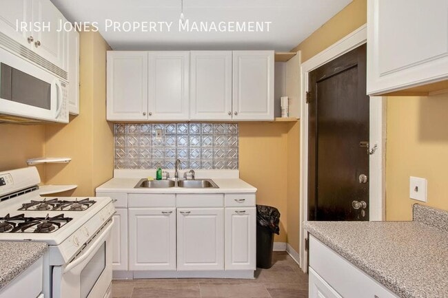 Photo - 20 Avery Ave Unit Lower