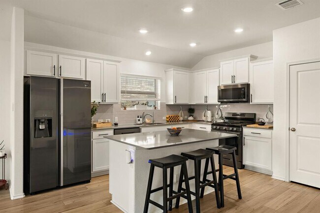 Photo - 424 Sebring Cir