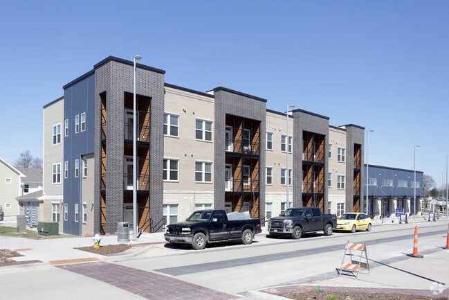 Photo - Broadmoor at River's Edge