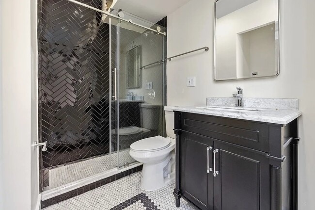 Photo - 138 E 38th St Unit 1G