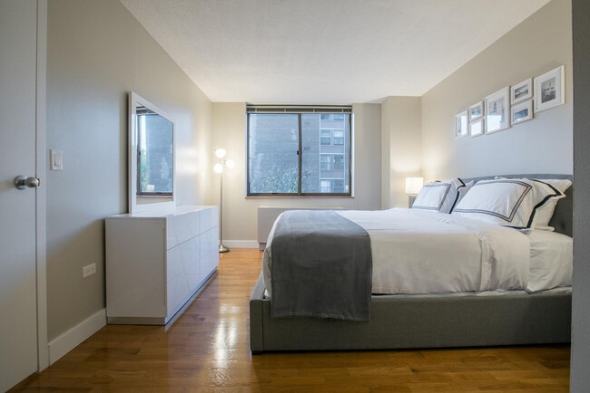Building Photo - 180 W 90th St Rental