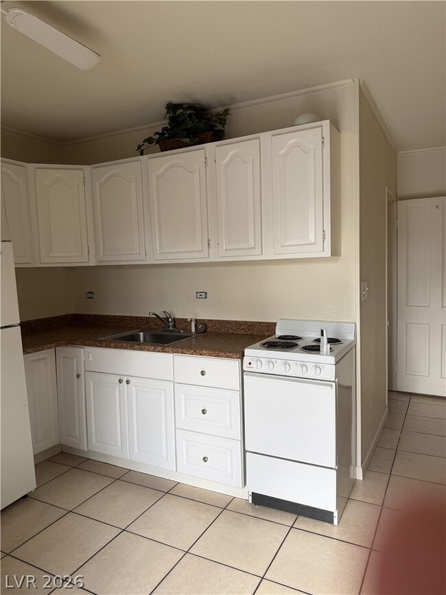 Photo - 640 6th St Unidad b