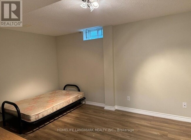 Photo - 238 Highglen Ave