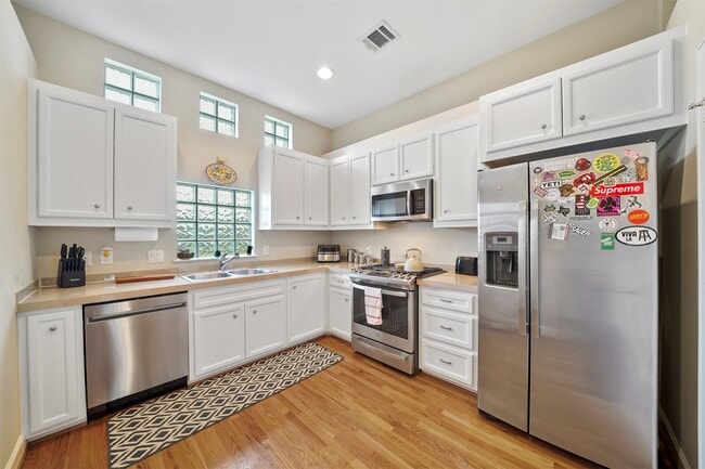 Building Photo - 8705 Bryam St Unit 401 Rental