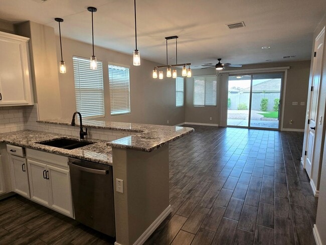 Photo - UPGRADED LIKE-NEW 3-BEDROOM WITH COMMUNITY POOL