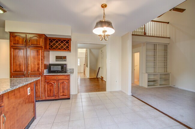 Photo - 7403 Crestberry Ln