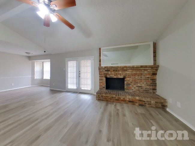 Photo - 6212 Douglas Dr