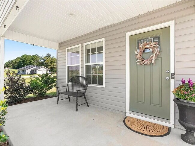 Photo - Beautiful 3 Bedroom Home in Country Setting