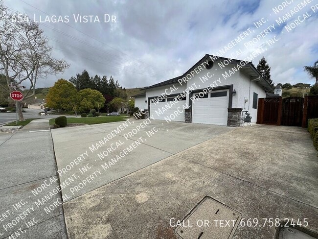 Photo - 654 Llagas Vista Dr