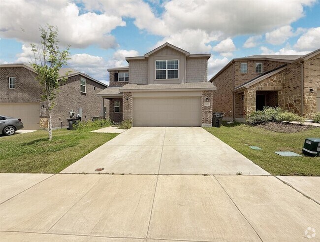 Building Photo - 825 Ozark Path Rental