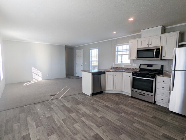 Building Photo - 719 Virginia