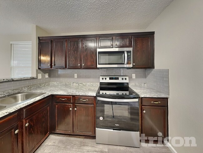 Photo - 3916 Golden Horn Ln