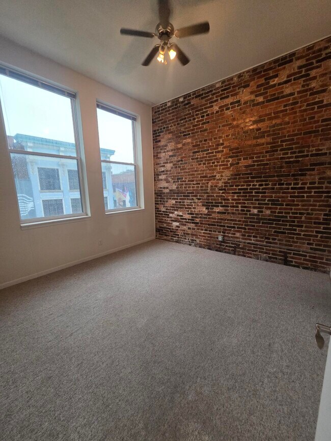 1706 2nd Ave Unit 3