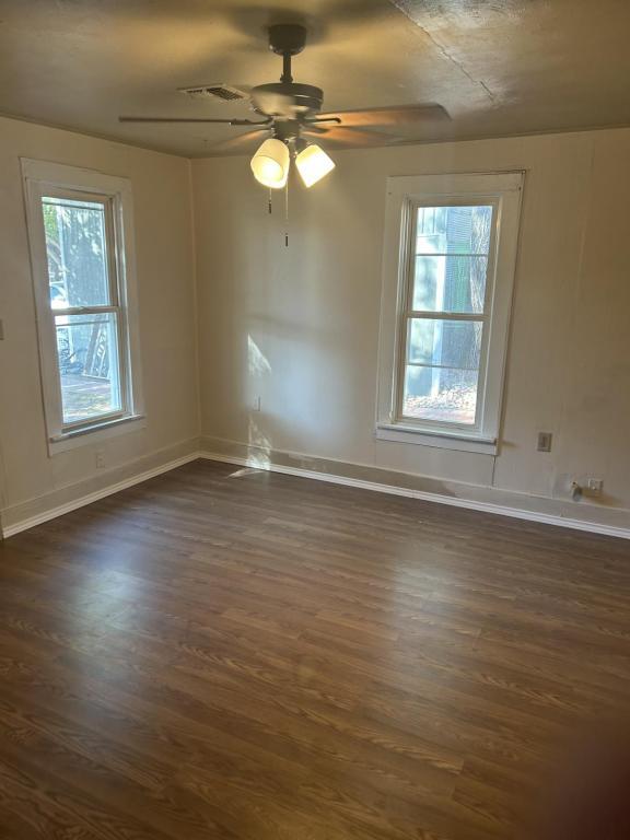 Photo - 411 Jackson St