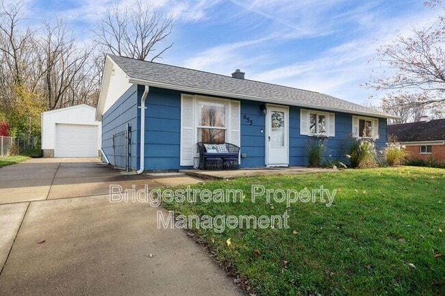 Photo - 655 Eavey St