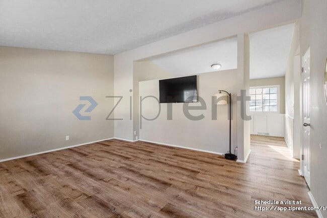 Photo - 10017 Sprague St