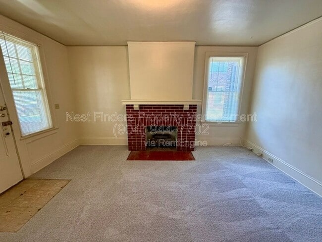 Photo - 2309 College St