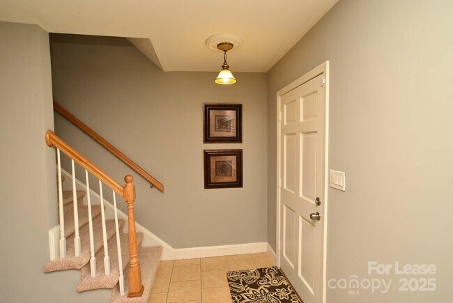 Photo - 8843 Hunter Ridge Dr