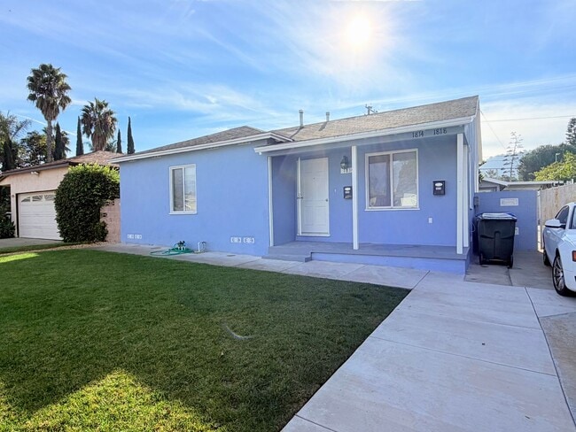 Photo - Charming front house 2b/d 2 b/a