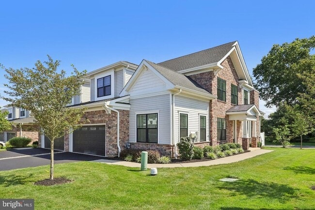 Photo - 2 Dogleg Ln