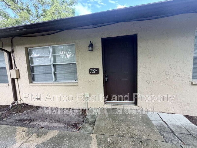 Building Photo - 702 W Park St Unit 702